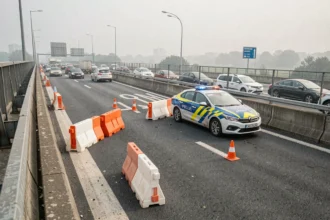 Voies fermées sur le périphérique de Toulouse après un accident avec barrières de sécurité et véhicule de police